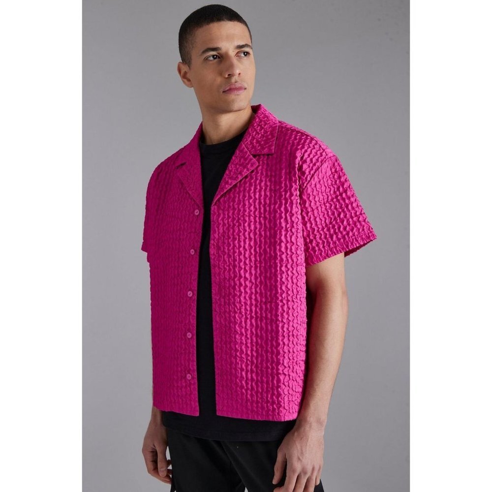 NWT Boohooman SHORT SLEEVE BOXY EXTREME‎ TEXTURE SHIRT in Pink - Size Medium